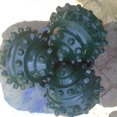 China API 12 1/4' IADC127 trozo de piedra de tricona de dientes fresados para perforación de petróleo proveedor