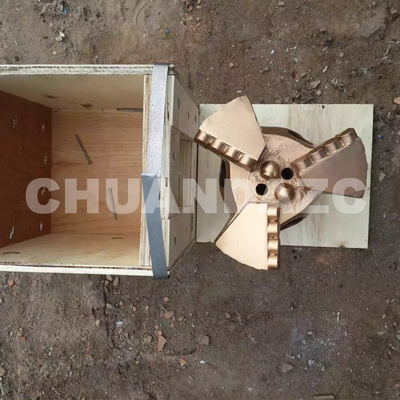 Venta caliente de 3 perforadores de arrastre 152mmPDC Drag Bit/ 3 Wings Drag Drill para perforadores de pozos de petróleo Minería proveedor