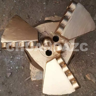 Venta caliente de 3 perforadores de arrastre 152mmPDC Drag Bit/ 3 Wings Drag Drill para perforadores de pozos de petróleo Minería proveedor